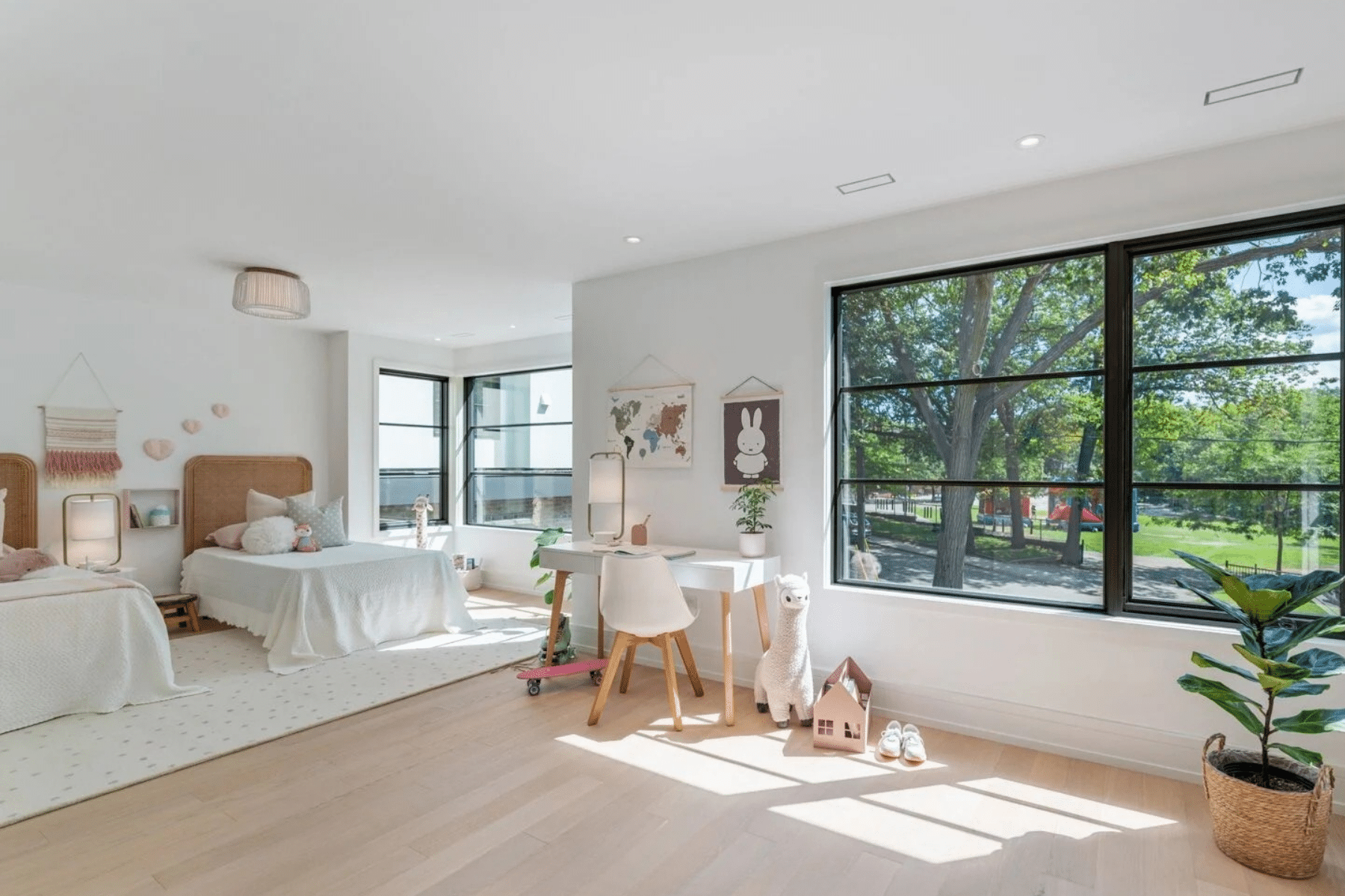 Gallery_Bedroom_Lg2