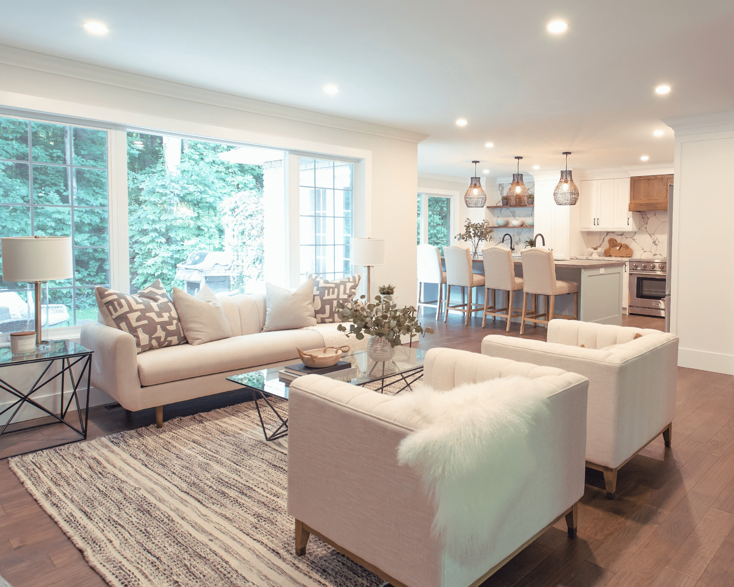 Luxury bungalow staging in Midhusrt, Springwater